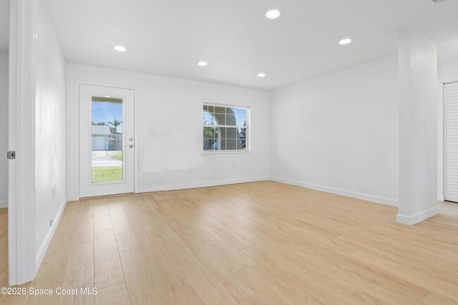 Photo - 2076 Abalone Ave