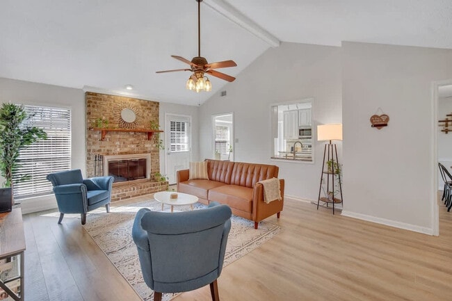 Photo - 313 Manden Rd Unit ID1244797P