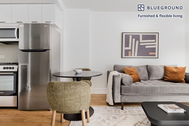 Photo - 230 E 44th St Unit FL10-ID2165