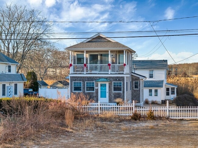 Photo - 176 Shore Rd