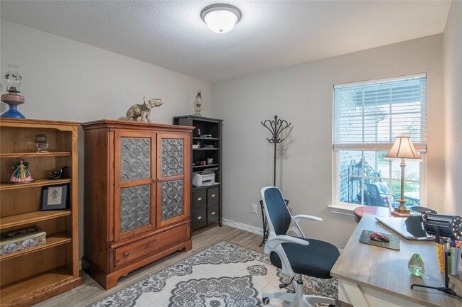 Photo - 7633 Rampart Dr