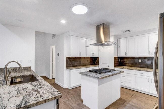 Photo - 211 Garfield Dr