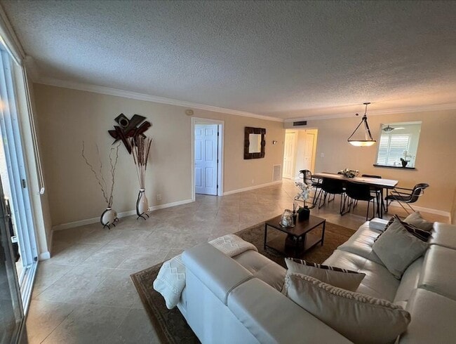 Photo - 4550 NW 18th Ave Unit 506