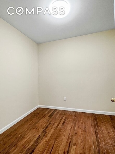 Photo - 270 E 78th St