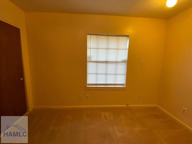 Photo - 262 Garden Cir
