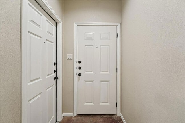 Photo - 402 Jack Rabbit Ln Unit B