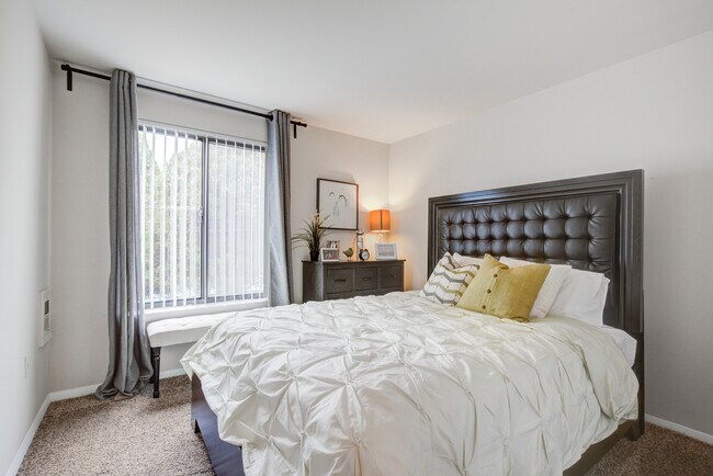 Photo - The Hamptons at Town Center