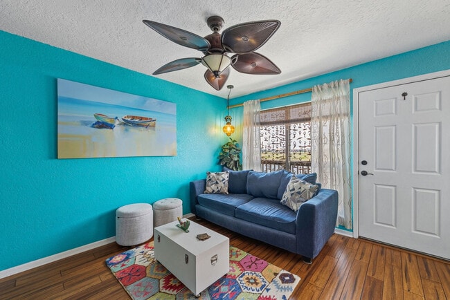 Building Photo - 15209 Leeward Dr Unit SI FL2-ID1611300P