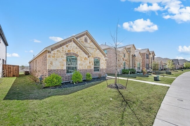 Photo - 1216 W Yarrow Ave