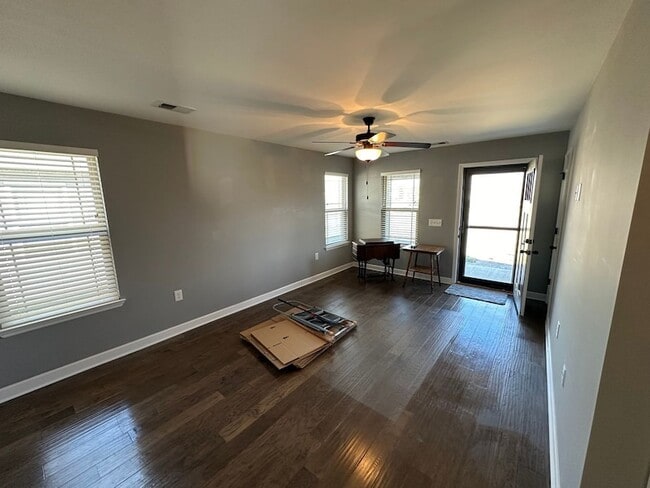 Photo - 132 Cherry St