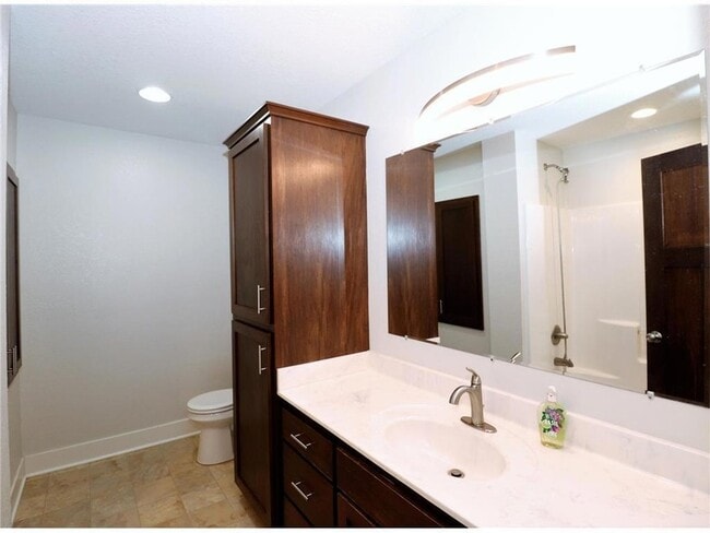 Photo - 1203 Pondview