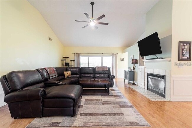 Photo - 1907 Coral Tree Ct