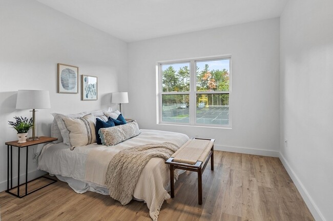 Photo - 635 Main St Unit 109