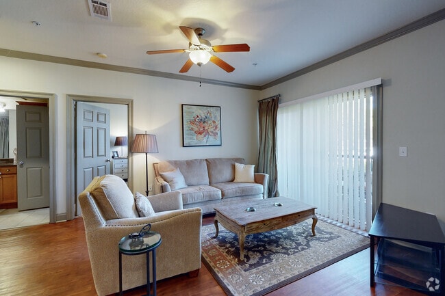 1BR, 1BA - 816SF - Living Room - The Lakes At Turtle Creek Apartment Homes