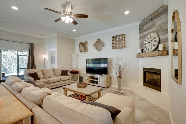 Photo - 421 Fox Water Trail Unit SI ID1546316P