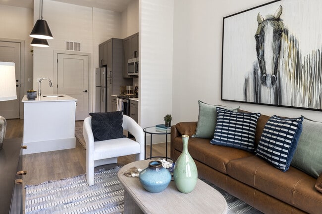 Photo - The Everly at Rouzan