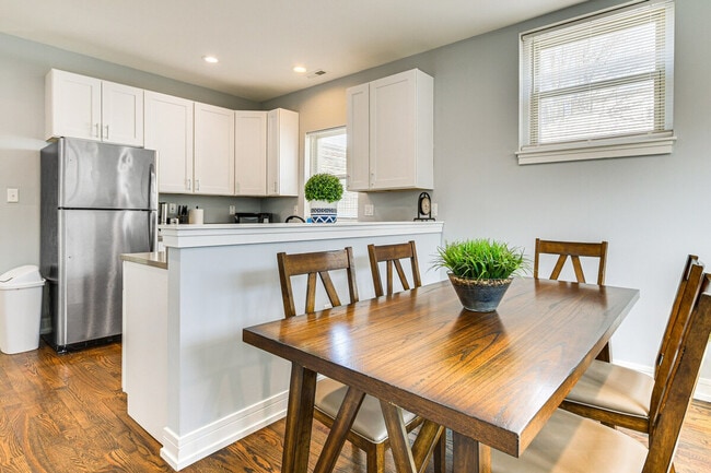 Photo - 2113 W Armitage Ave Unit ID1306769P