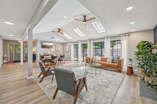 Building Photo - French Run