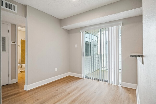 Photo - Bellecour Crossings