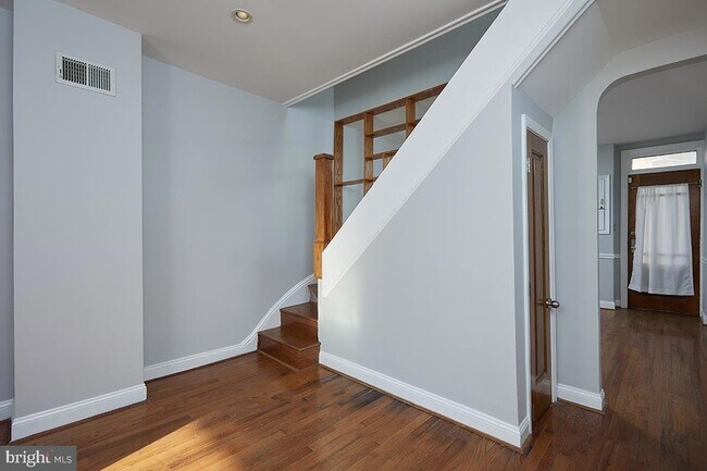 Photo - 964 Florida Ave NW