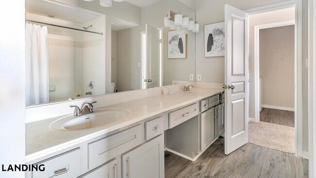 Photo - 2500 Woodland Park Dr Unit E202