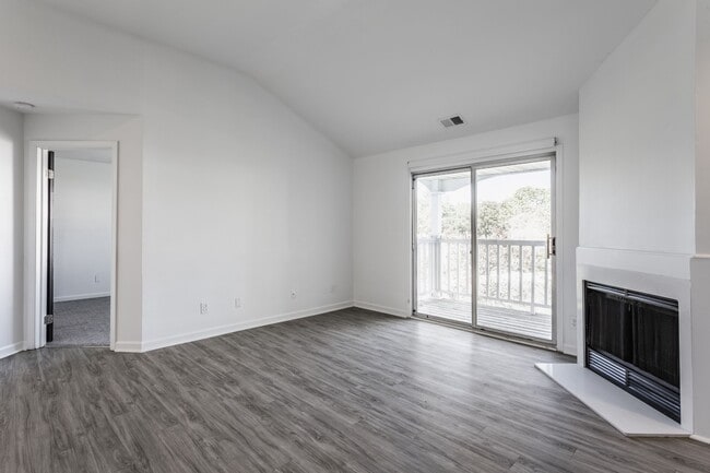 Photo - Sundance Apartments