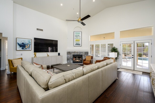 Building Photo - 9375 E Sutherland Way Unit ID1255437P