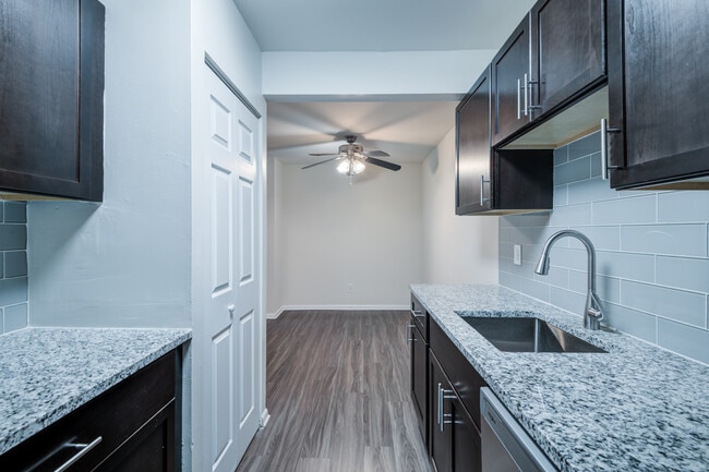 Photo - Bennington Crossings Apartment Homes