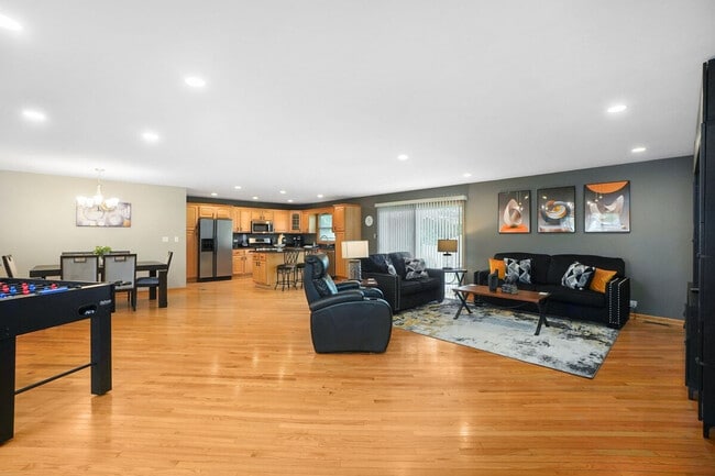 Photo - 242 Banbury Ave Unit SI ID1285050P