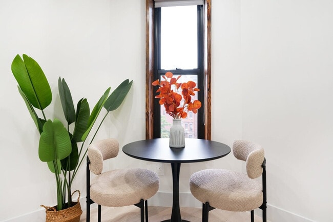 Photo - 515 W 48th St Unit ID1022018P