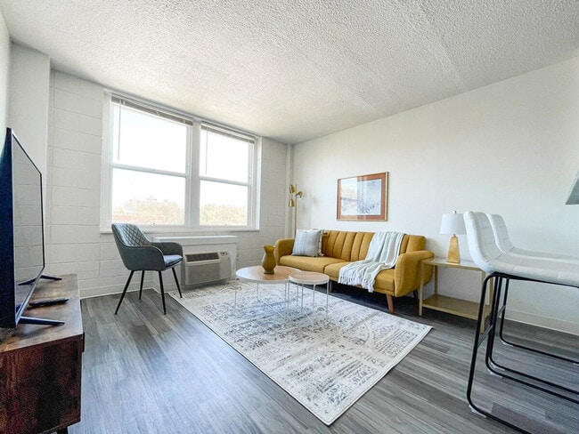 Building Photo - 2515 Burnet Ave Unit SI ID1036750P