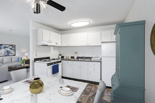 Photo - Woodacres Apartment Homes