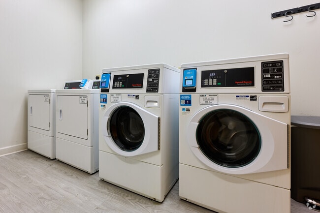 Industrie - Laundry Room - Riverview Industrie Lofts Utilities Included