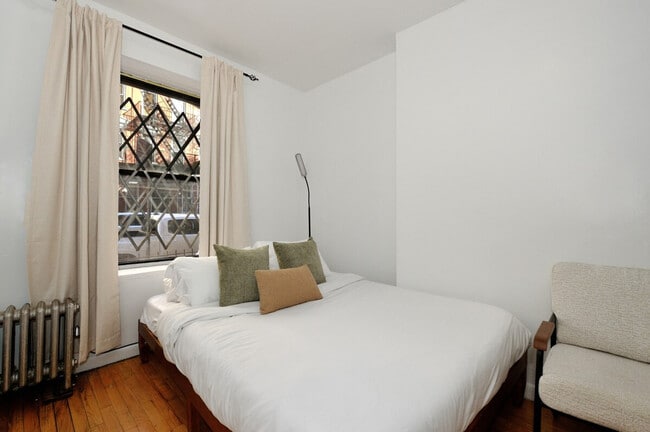 Photo - 422 W 56th St Unit SI ID1404664P