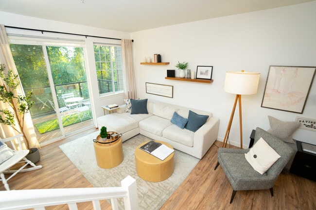 Building Photo - Marymoor Ridge Condominium