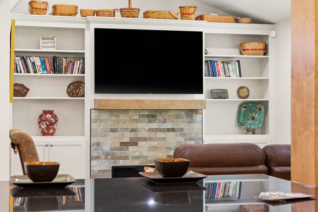 Photo - 608 S 21st Ave Unit ID1331003P