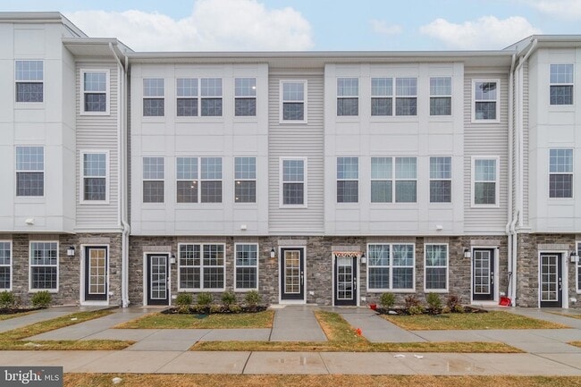Building Photo - 135 Stoutsburg Blvd