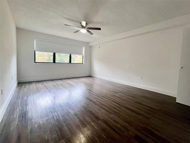 Photo - 17350 NW 68th Ave Unit 300-312