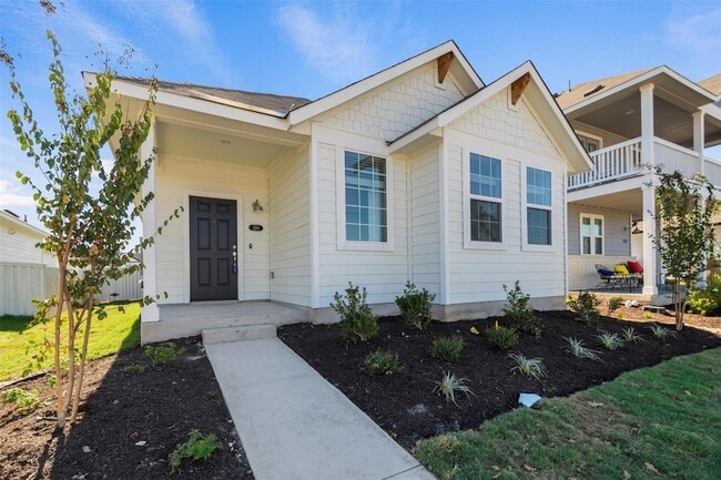 Photo - 220 Fabion St