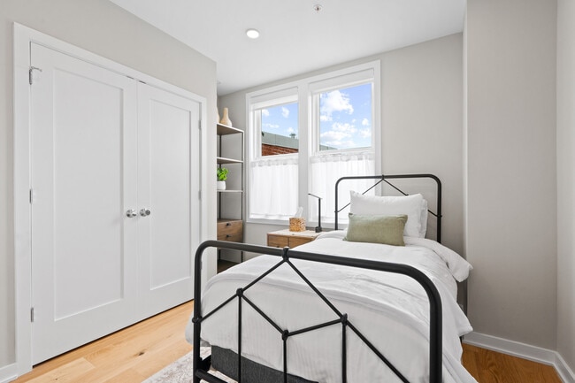 Photo - 418 D St SE Unit ID1045688P