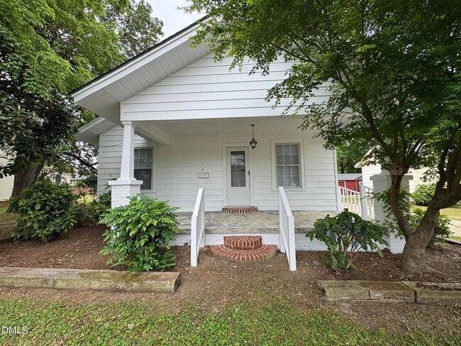 Photo - 307 E F St