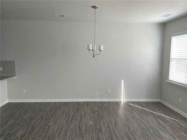 Photo - 92 Shelter Ln E