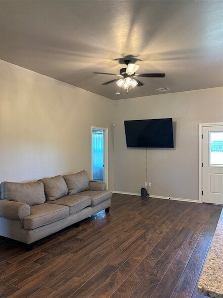 Photo - 2209 E Grassland Ln
