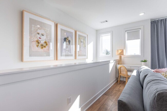 Photo - 113 Lucile St Unit ID1312641P