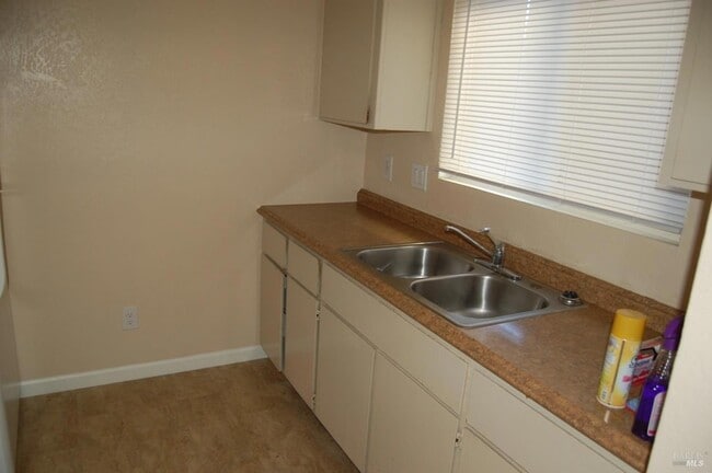 Photo - 114 Westwood St