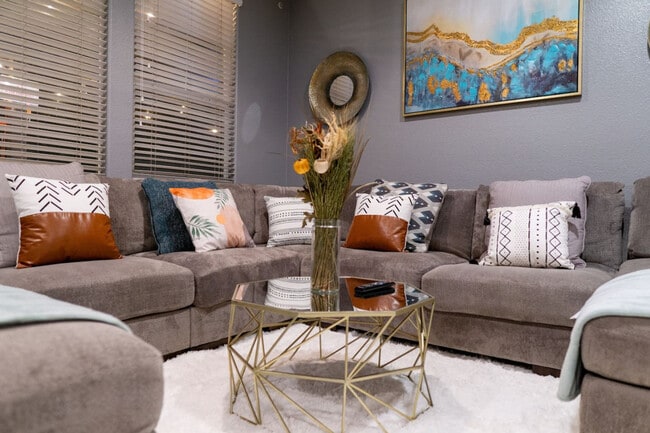 Photo - 1107 Shadowcrest Ln Unit ID1283125P