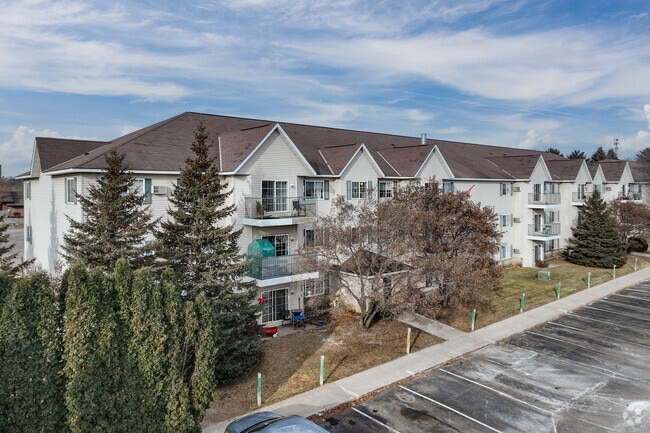 Photo - Isanti Village Apartments
