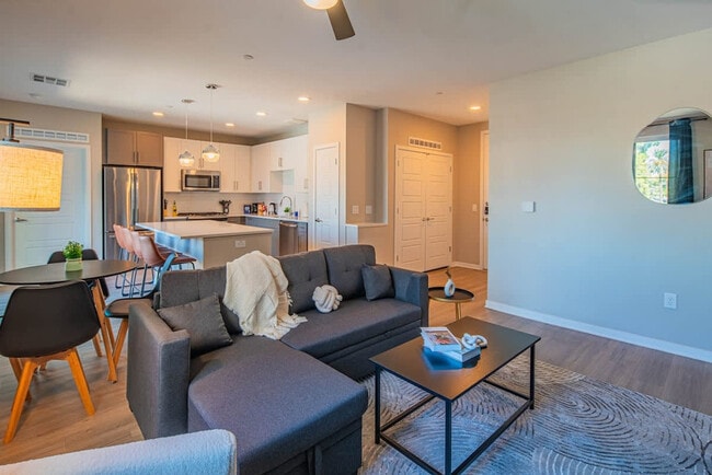 Photo - 777 E Stella Ln Unit ID1263067P