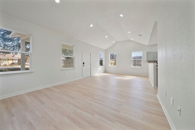 Photo - 4415 Castor St