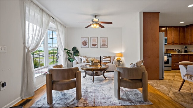 Photo - 6365 Columbia Pike Unit ID1395375P